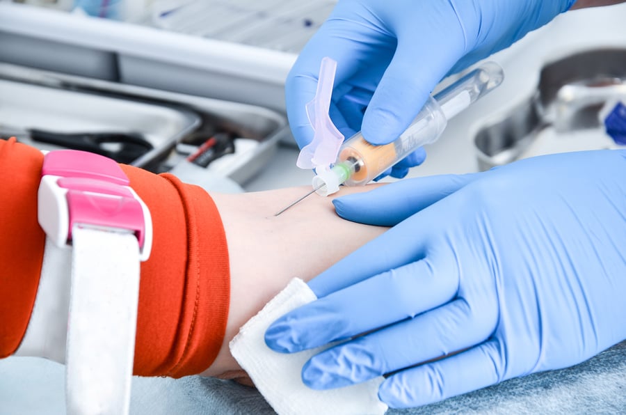 phlebotomy jobs that will train near me